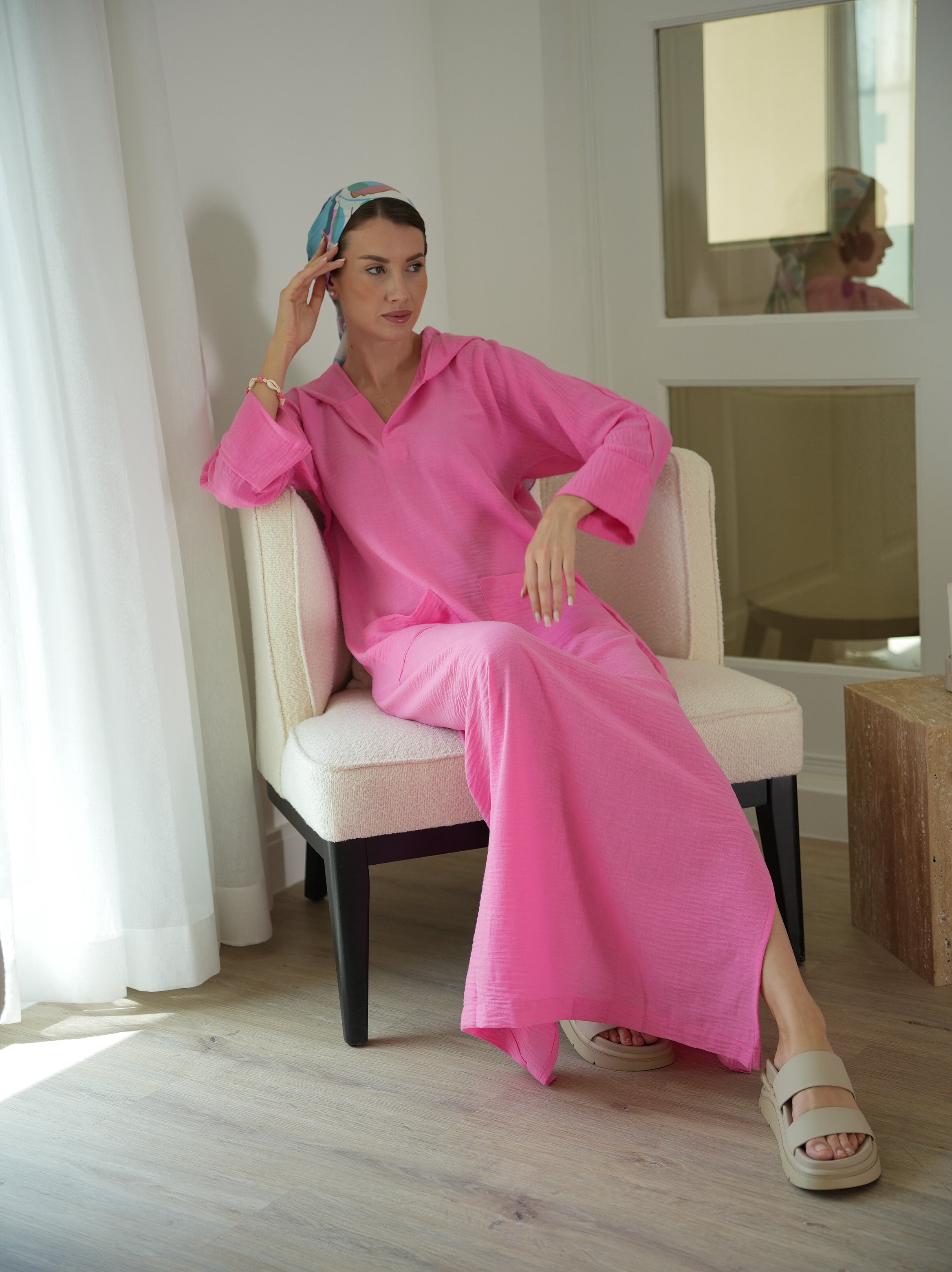 LARA KAFTAN