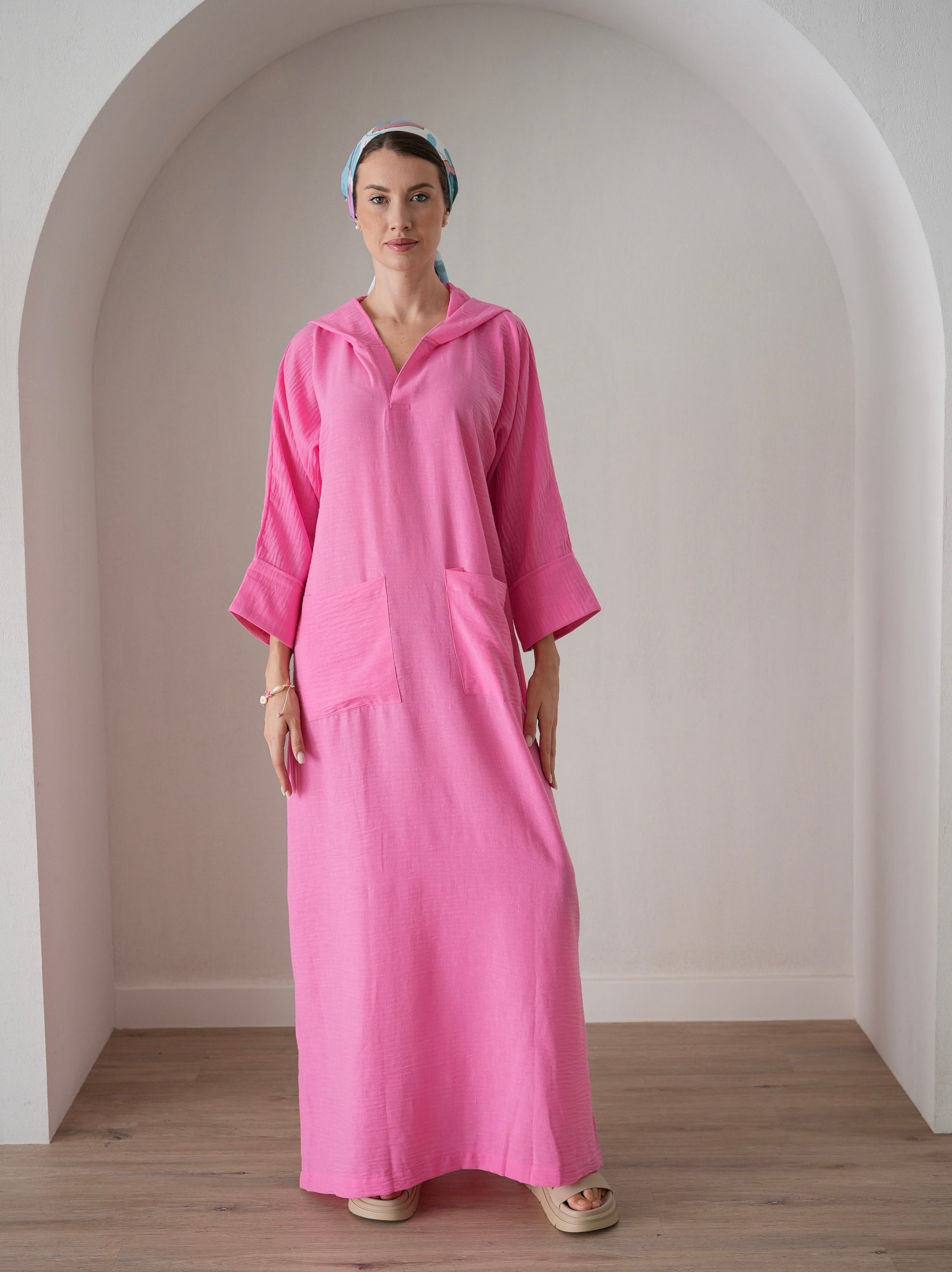LARA KAFTAN
