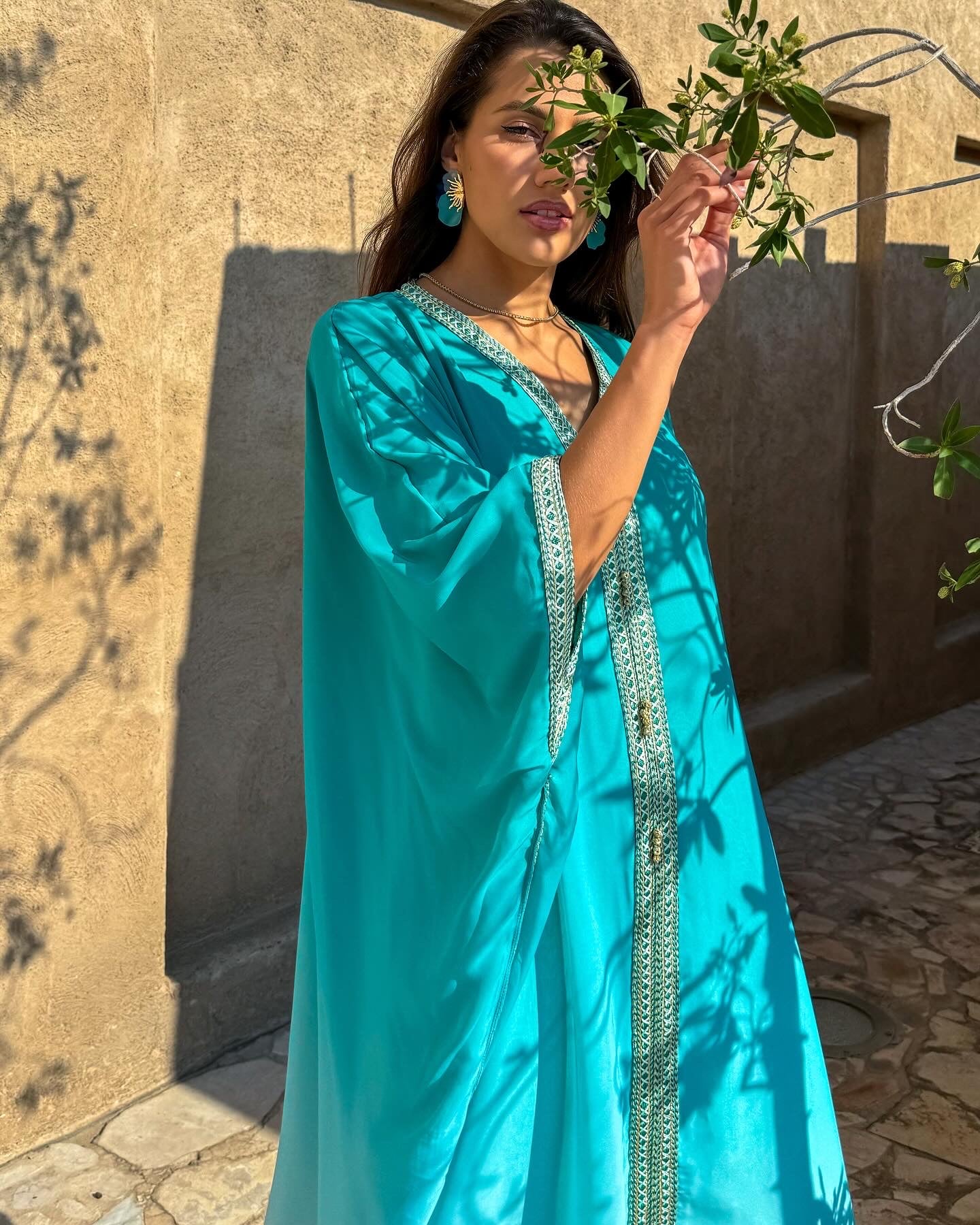 MOZA KAFTAN IN TURQUOISE